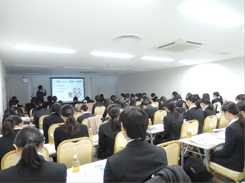 毎年、3月には大卒総合職向けに採用説明会を実施します。