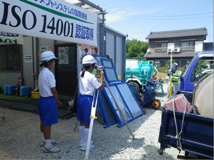 地元の女子中学生が職場体験に来てくれました。